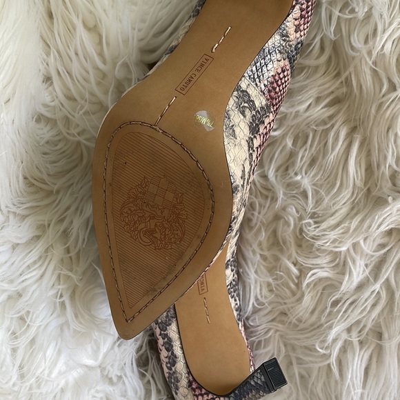 Vince Camuto Snake Heels Size 7.5 M 38 - Picture 8 of 11
